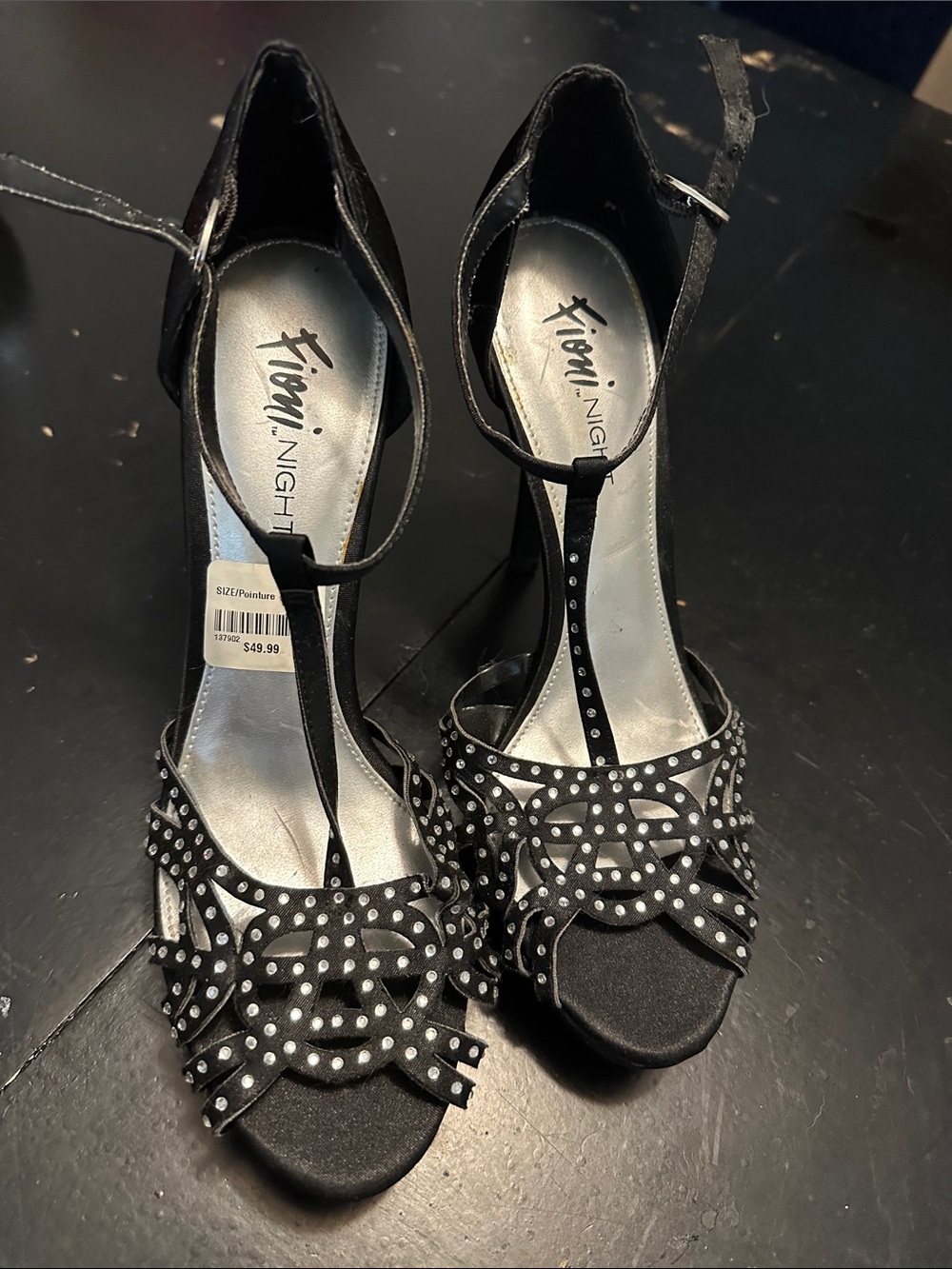 FIONI Clothing Black Studded T-Strap Evening Heels